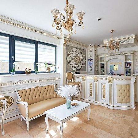 Hotel Adriano Brăila Extérieur photo