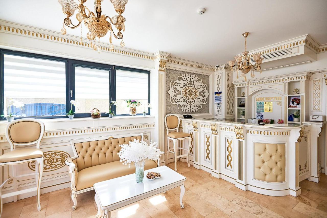Hotel Adriano Brăila Extérieur photo