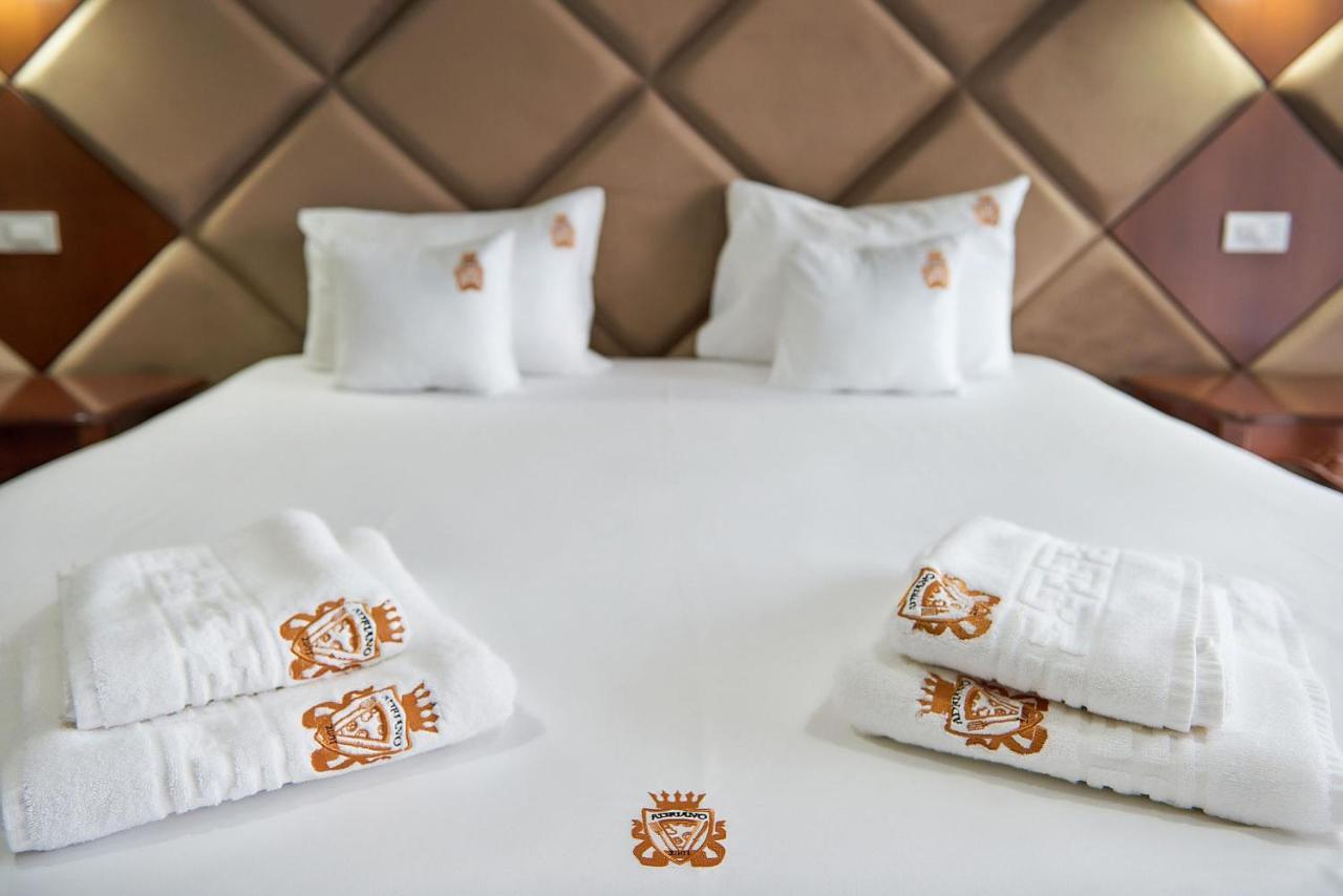 Hotel Adriano Brăila Extérieur photo
