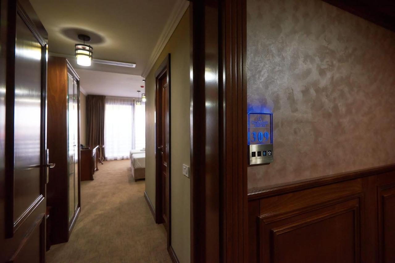 Hotel Adriano Brăila Extérieur photo