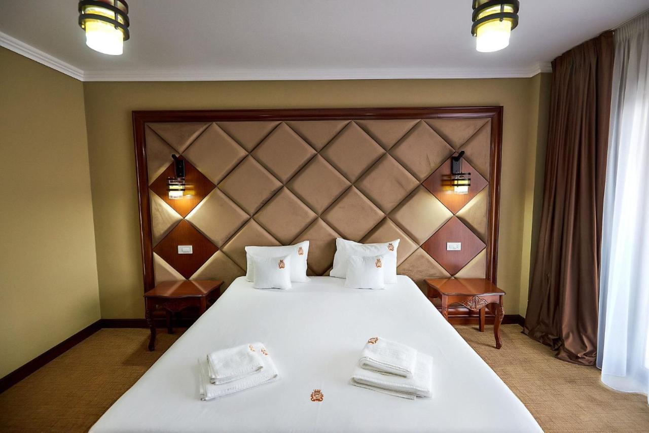 Hotel Adriano Brăila Extérieur photo