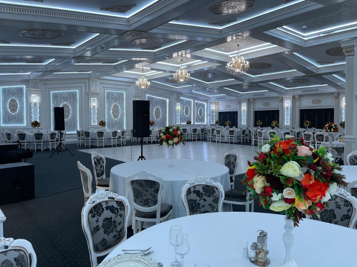 Hotel Adriano Brăila Extérieur photo